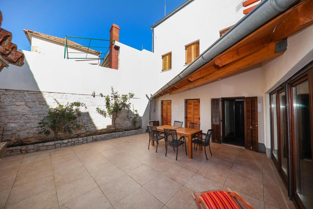 Janino Murter Exterior photo