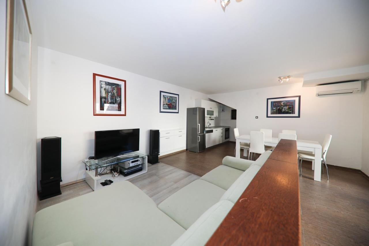 Janino Murter Exterior photo